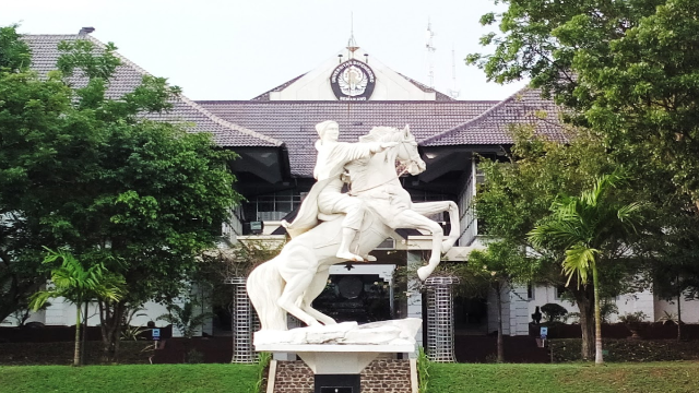 Rekomendasi Kampus Terbaik di Jawa Tengah